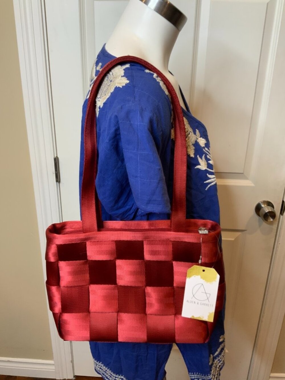 Harveys Red Original Seatbelt Bag Purse